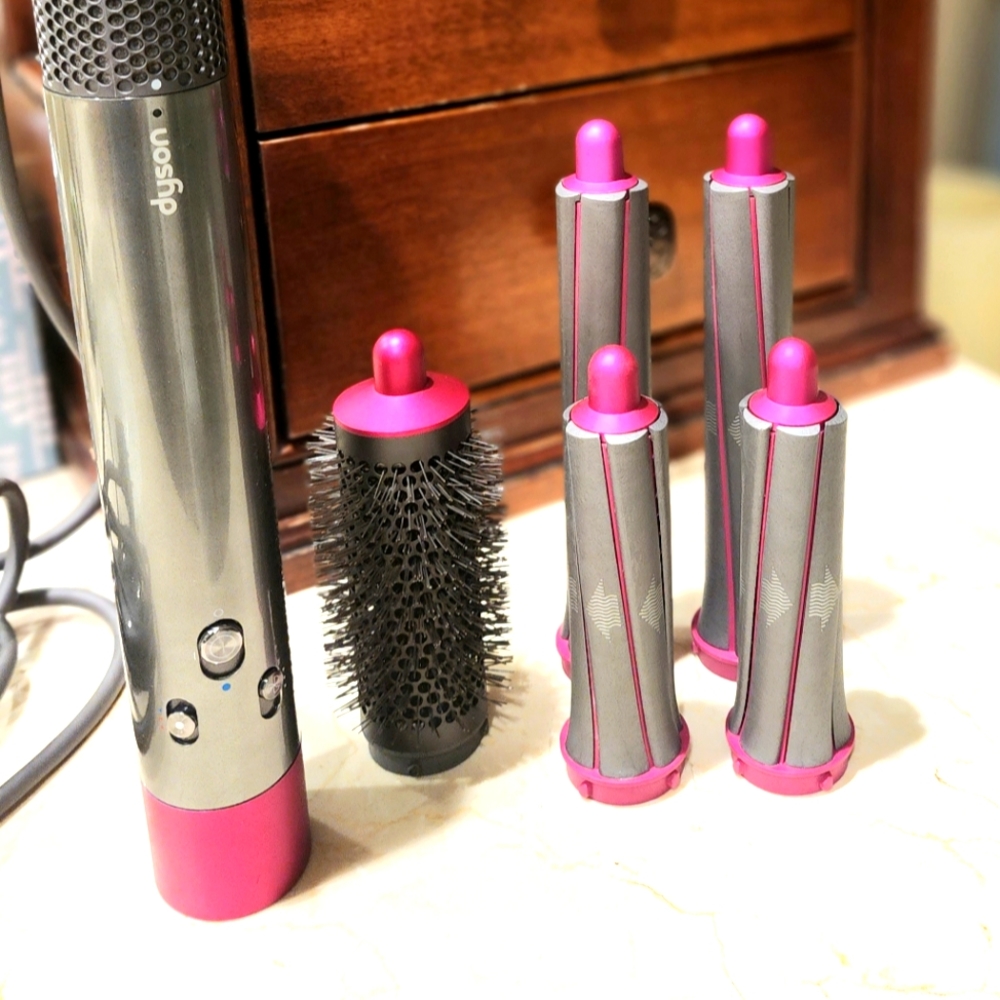 Dyson Airwrap with Round Volumizing Brush + 1.2" Barrel + Dryer Attachments
